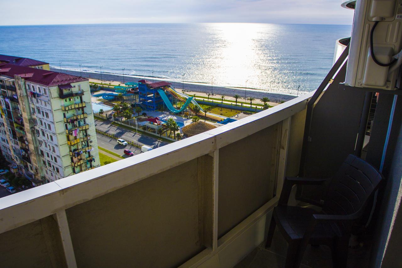 Apartament Denis In Apart-Otel Residenc Batumi Exteriör bild